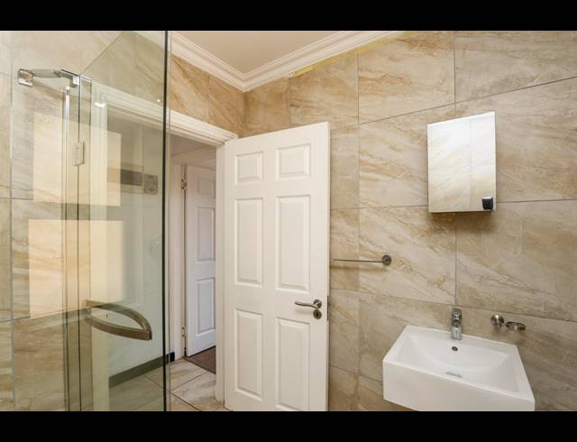 2 BEDROOM APARTMENT FOR SALE IN IZINGA ESTATE
